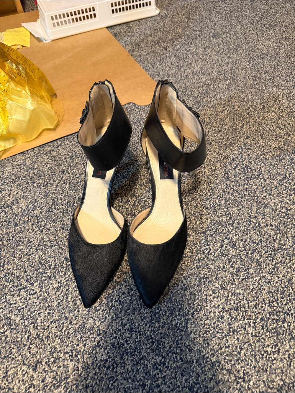 Women's Black Pointed-Toe Ankle Strap Heels